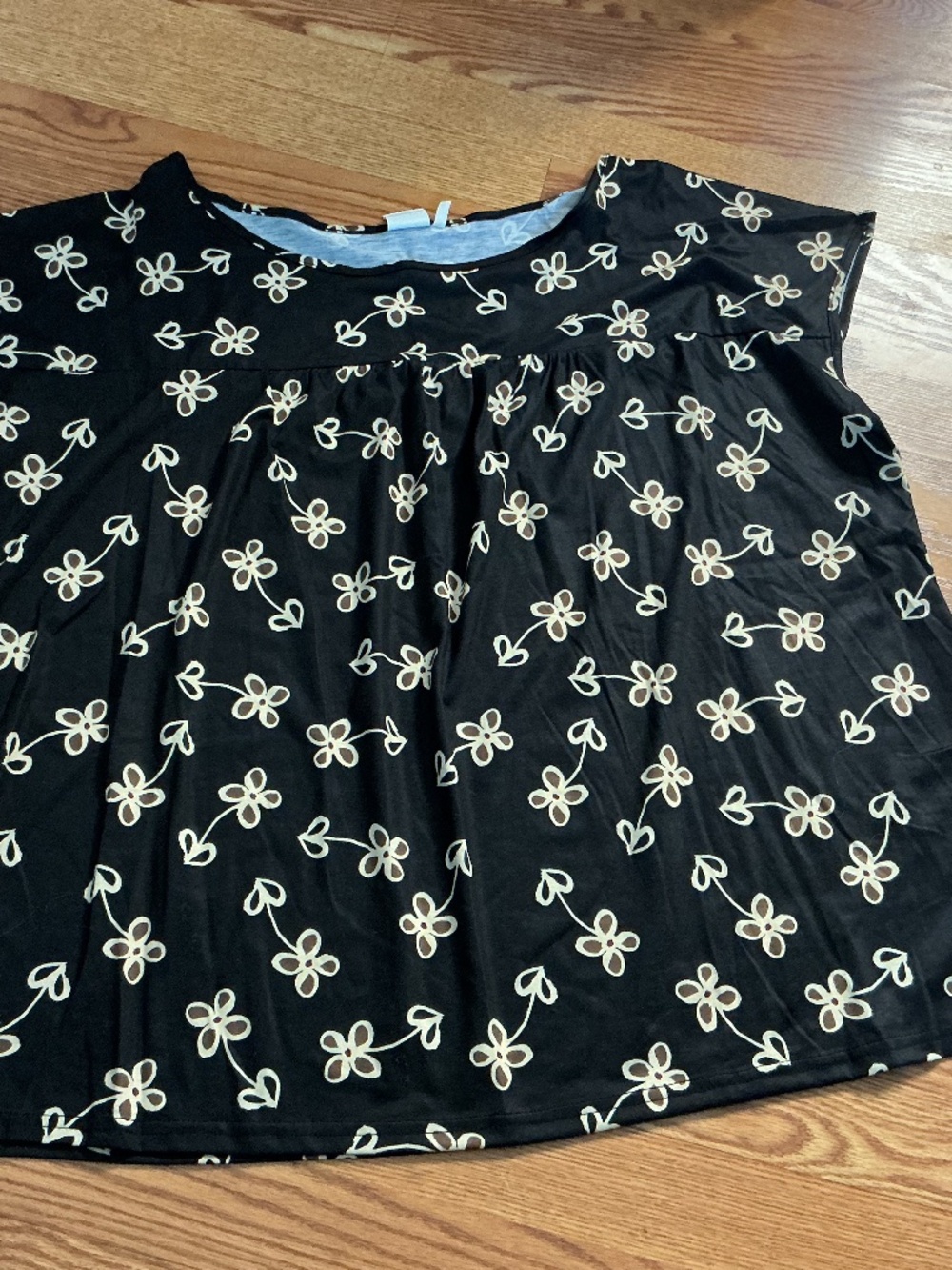 NWOT Simple Suzanne Betro  Black, Brown Floral Cap Sleeve T~Shirt  Size 4X